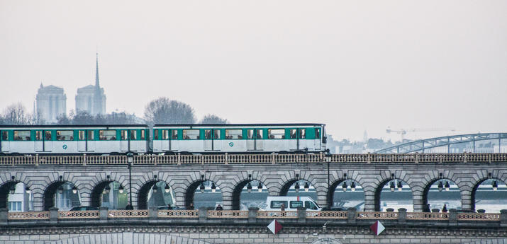  Aerial metro on the bridge of Bercy (Paris)